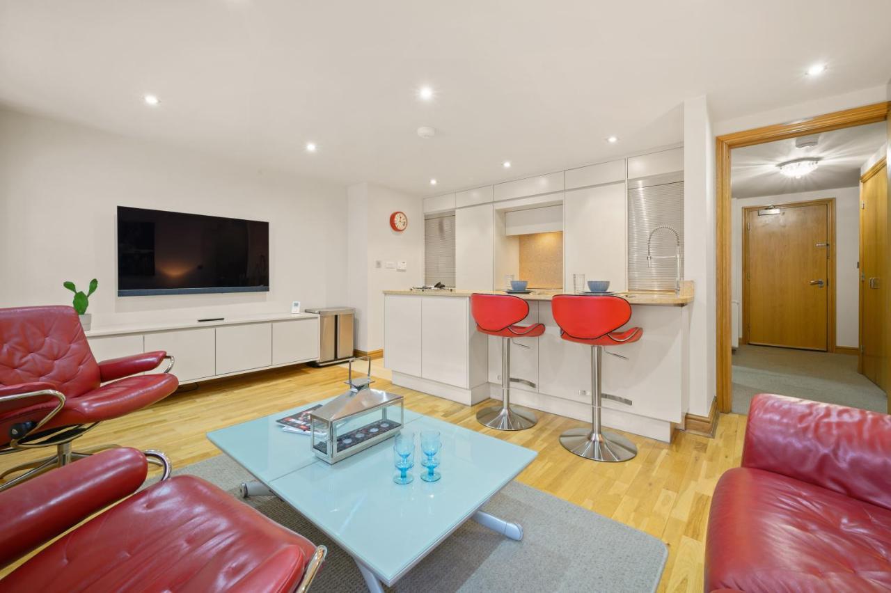 Lovely 2 Double Bedroom Flat With Patio Mánchester Exterior foto