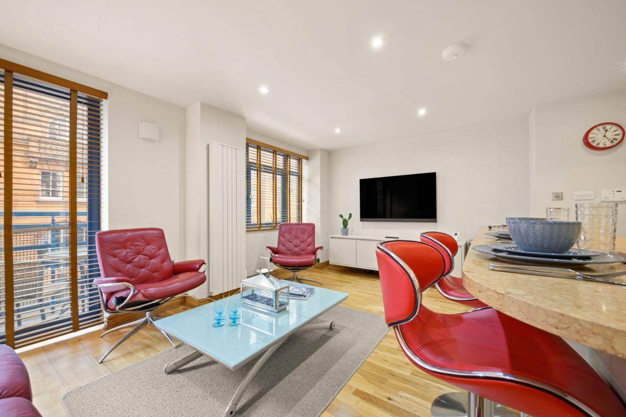 Lovely 2 Double Bedroom Flat With Patio Mánchester Exterior foto